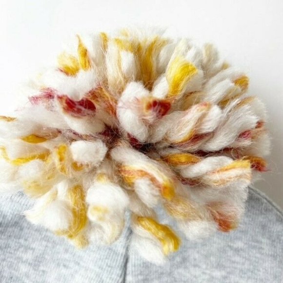OH BABY Infant Yarn Pom Pom Beanie Hat Light Gray Stocking Stuffer - Picture 3 of 3